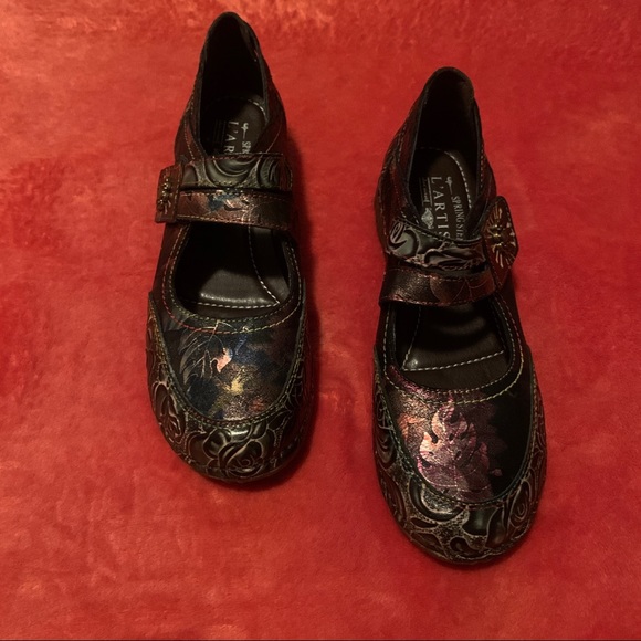 L’ARTISTE MARY JANE STYLE SHOES - Picture 1 of 8